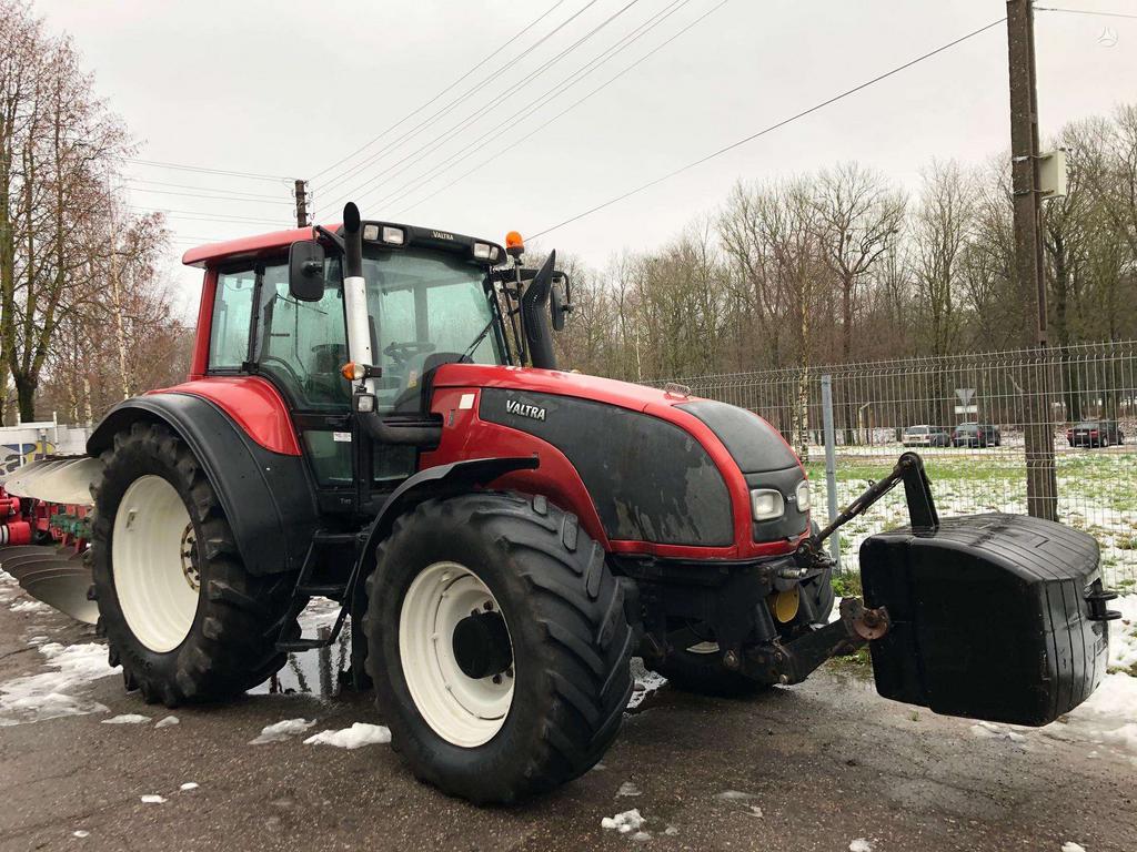 naudotas traktorius Valtra T190 HiTech