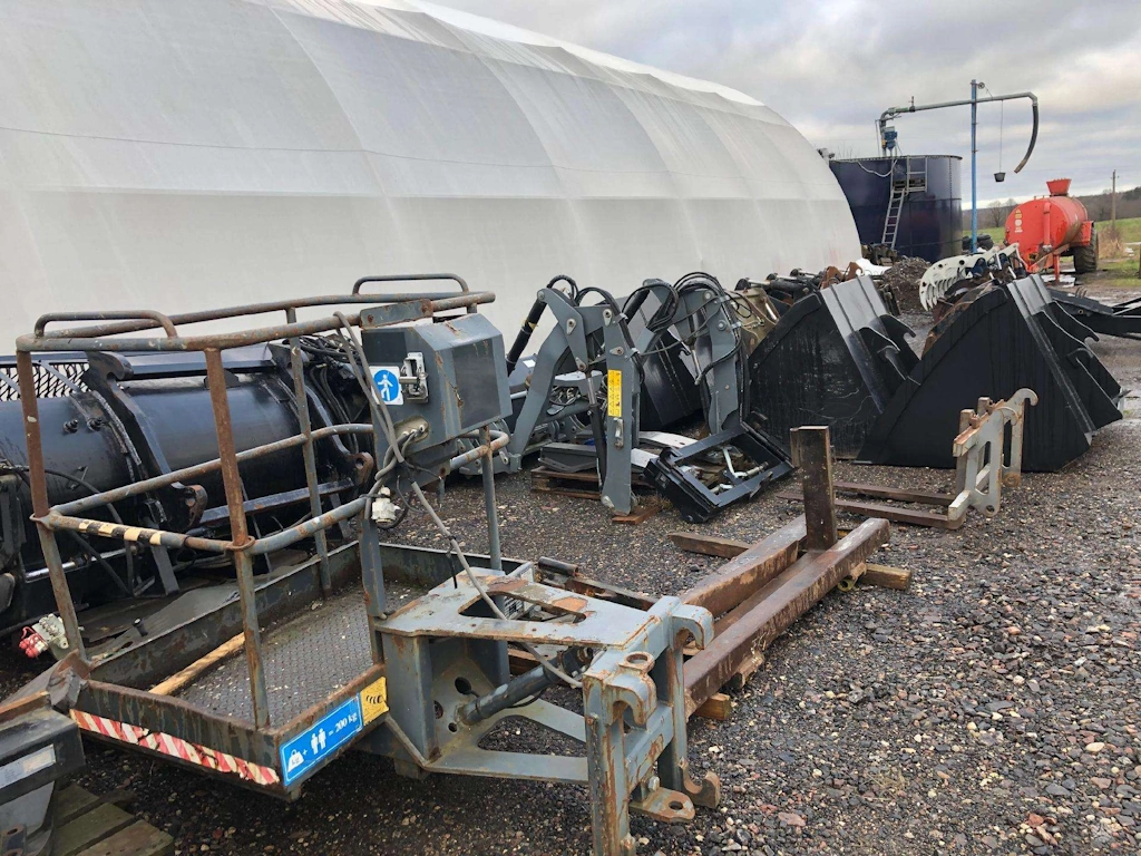 krautuvo kaušas, naudotos šakės, agro mašinos priedai