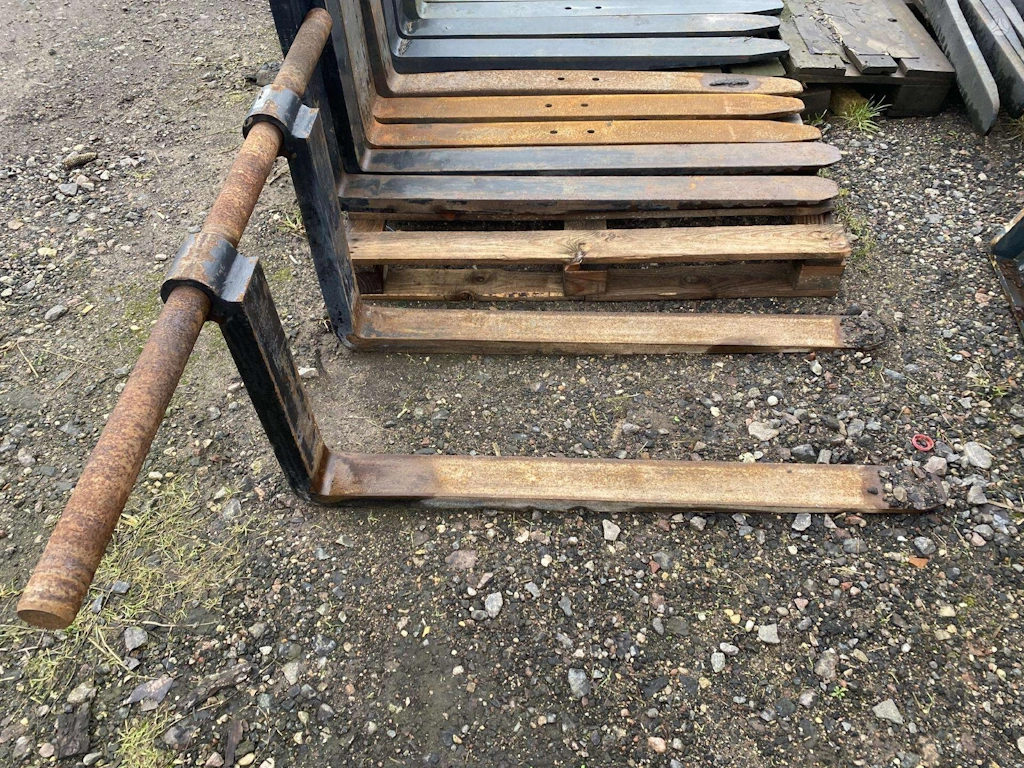 naudotos krautuvo šakės, agro mašinos priedas