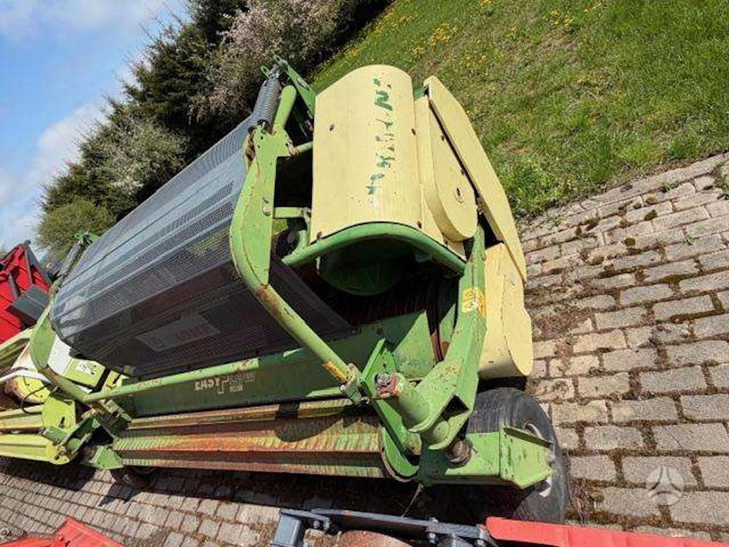 žolės, kukurūzų rinktuvas