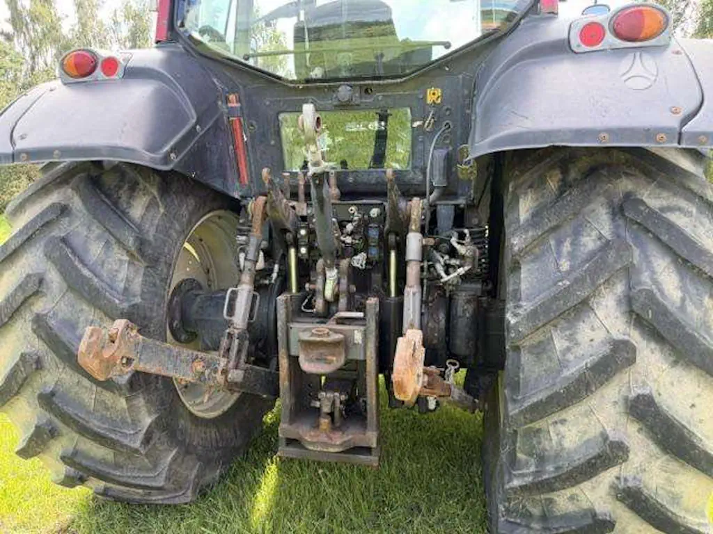 valtra traktorius